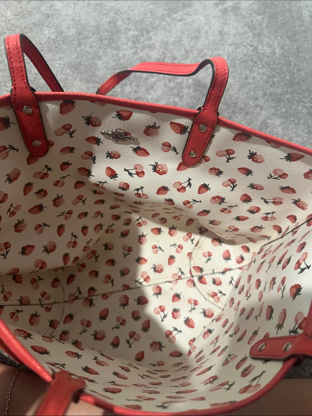 Reversible Coach Orange-Red Pebble Leather Tote - Picture 4 of 4